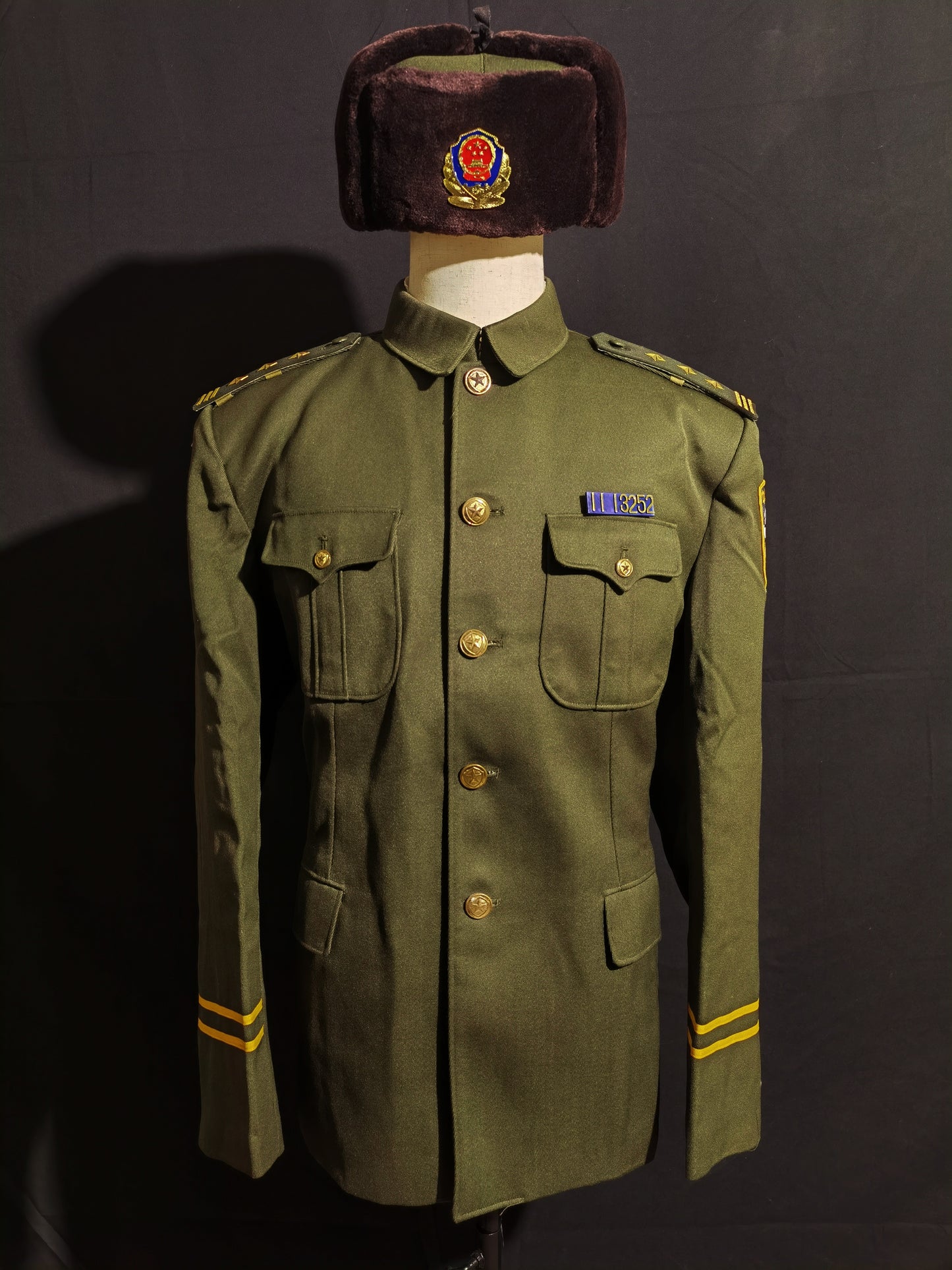 Original Type 95 Police Winter Uniform Set (Wool Gabardine Lapel Jacket, Trousers & Winter Fur Cap, Grade 1 Superintendent)