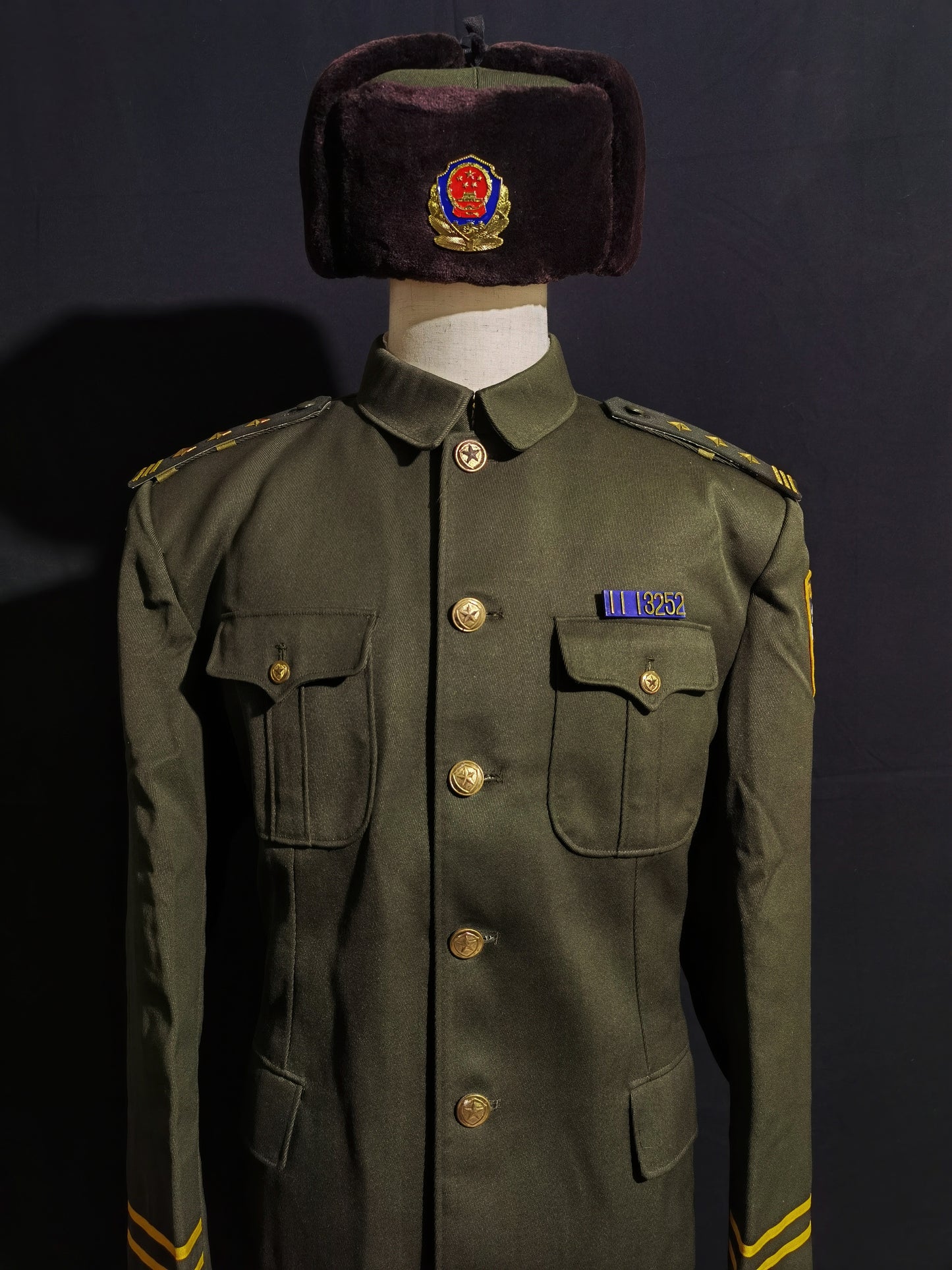 Original Type 95 Police Winter Uniform Set (Wool Gabardine Lapel Jacket, Trousers & Winter Fur Cap, Grade 1 Superintendent)
