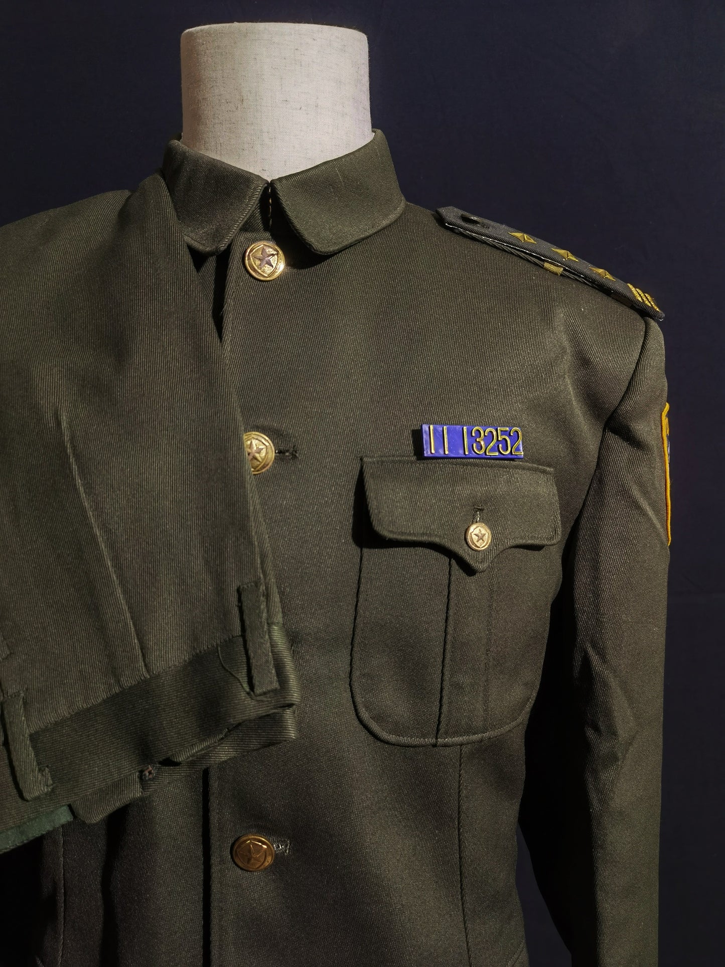 Original Type 95 Police Winter Uniform Set (Wool Gabardine Lapel Jacket, Trousers & Winter Fur Cap, Grade 1 Superintendent)