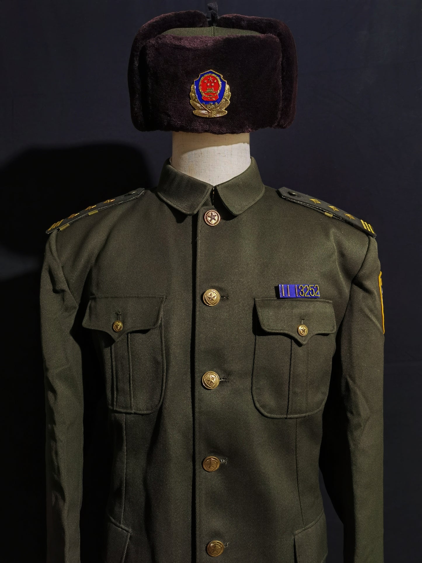 Original Type 95 Police Winter Uniform Set (Wool Gabardine Lapel Jacket, Trousers & Winter Fur Cap, Grade 1 Superintendent)